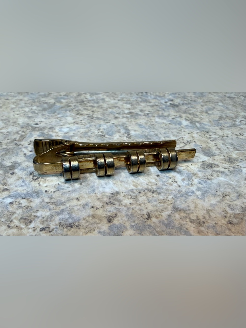 Vintage Men's Gold-Tone Tie Clip with chain link design
